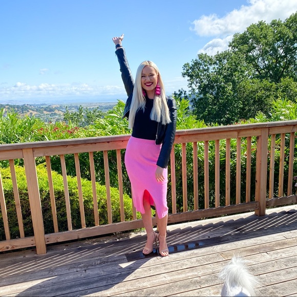 Meet your Posher, Shay - Picture 1 of 4